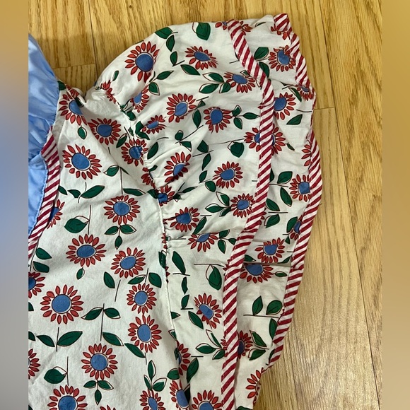 Entro Floral Blouse with Blue and Red Accents - Picture 8 of 11